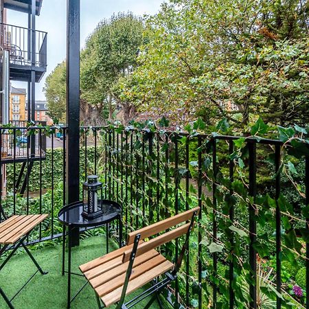 Apartment In Elephant & Castle With Parking London Exterior foto